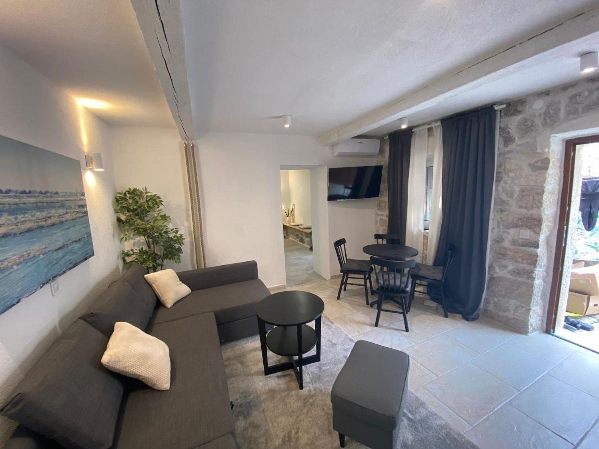 Apartment And Studios Happy Place Hvar Town Exterior foto